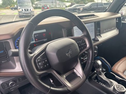 Used 2022 Ford Bronco Outer Banks w/ Sasquatch Package AWD/4WD image 10