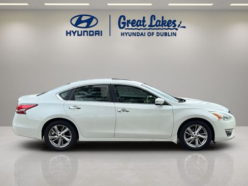 Used 2015 Nissan Altima 2.5 SL w/ Moonroof Package FWD image 6