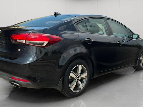 Used 2018 Kia Forte S FWD image 4