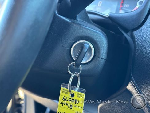 Used 2015 GMC Canyon SLE w/ SLE Convenience Package image 29