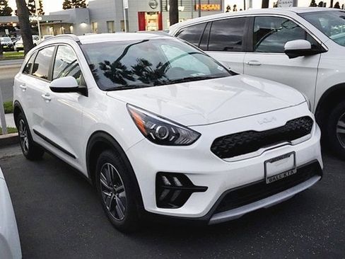 Certified 2022 Kia Niro LXS image 1