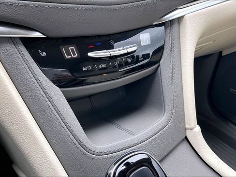 Used 2023 Cadillac XT5 Premium Luxury w/ Technology Package FWD image 25