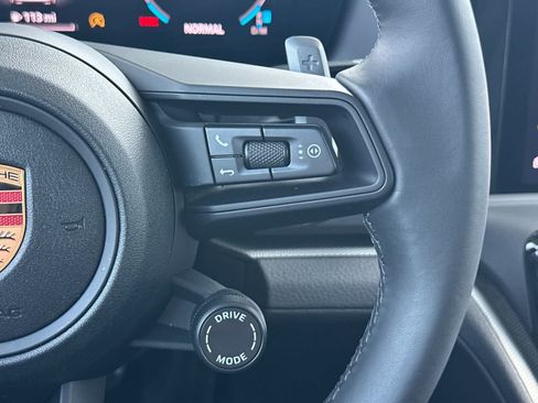 Certified 2025 Porsche Panamera 4 AWD/4WD image 28