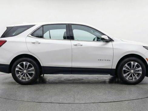 Used 2025 Chevrolet Equinox LT FWD image 11