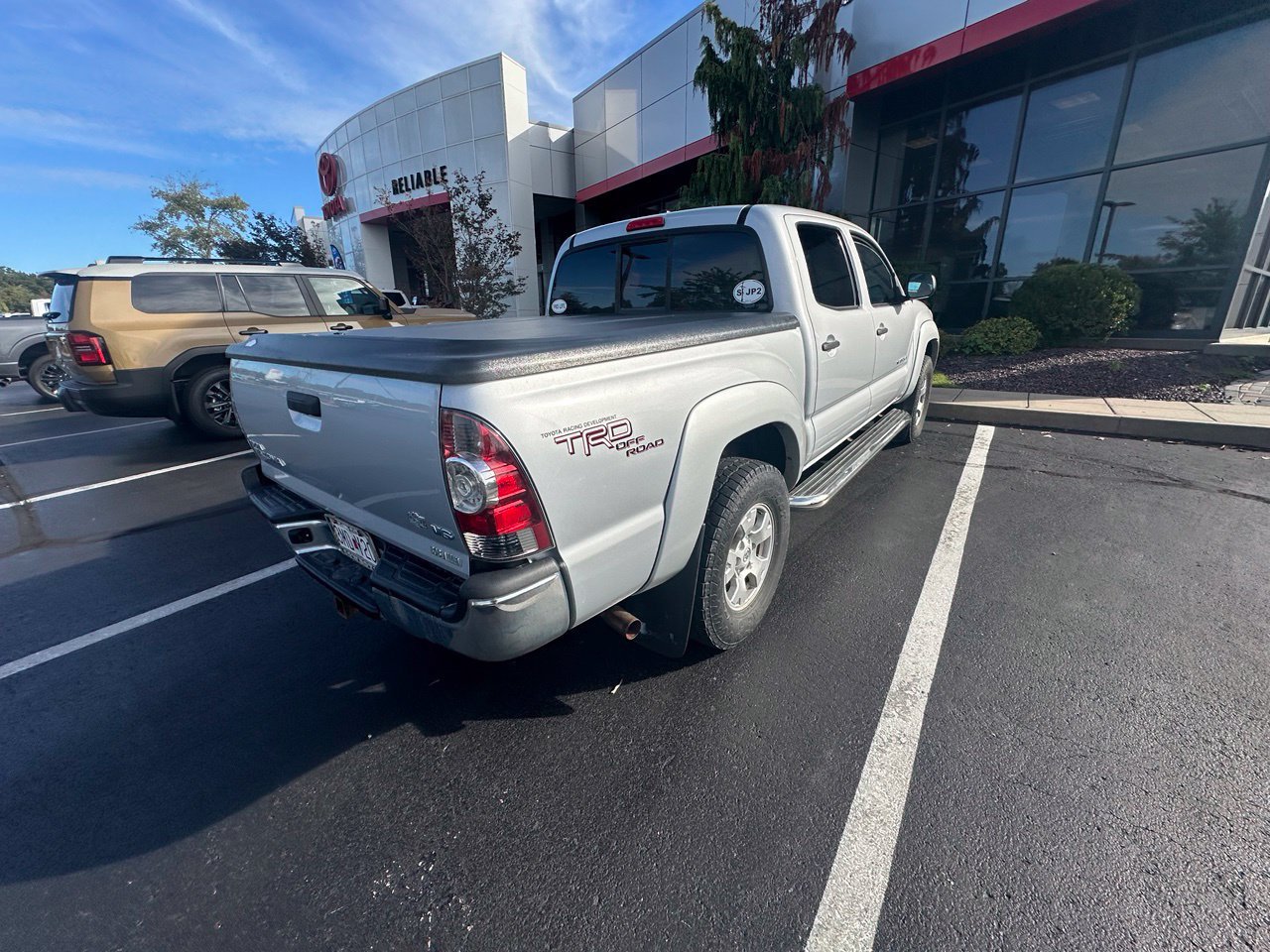 Used 2011 Toyota Tacoma 4x4 Double Cab w/ TRD Off-Road Pkg image 7