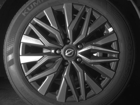 Used 2025 Nissan Altima 2.5 SV image 13