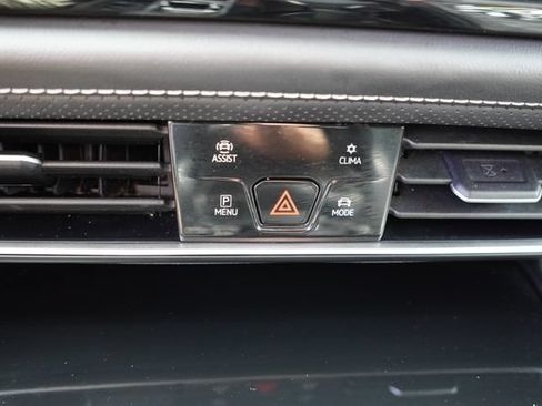 Used 2024 Volkswagen Atlas SE AWD/4WD image 29