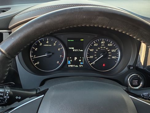 Used 2020 Mitsubishi Outlander SE image 17