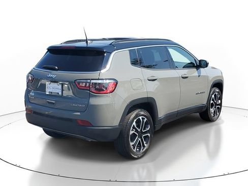 Used 2024 Jeep Compass Limited w/ Sun and Sound Group AWD/4WD image 4