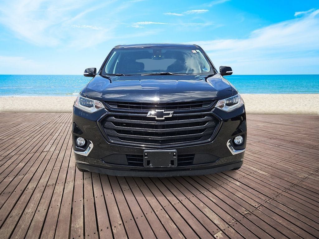 Certified 2019 Chevrolet Traverse Premier w/ LPO, Blackout Package FWD image 2