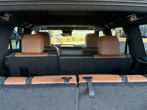 Used 2025 Lexus GX 550 w/ Accessory Package (Z1) image 28