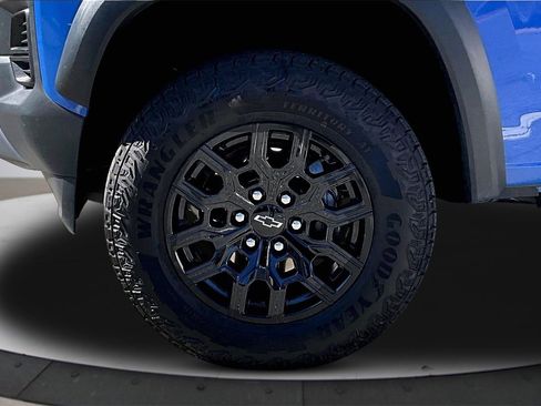 Used 2025 Chevrolet Colorado Trail Boss image 33