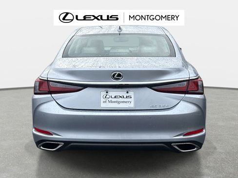 Used 2025 Lexus ES 350 w/ Premium Package image 4