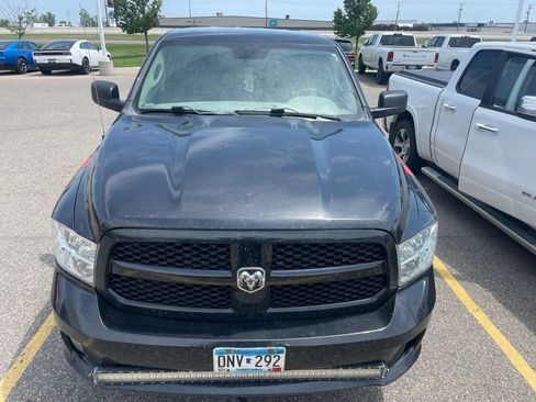 Used 2016 RAM 1500 Express AWD/4WD image 2