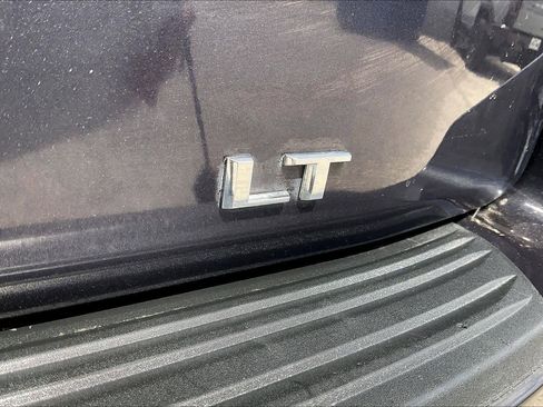 Certified 2025 Chevrolet Suburban LT image 10