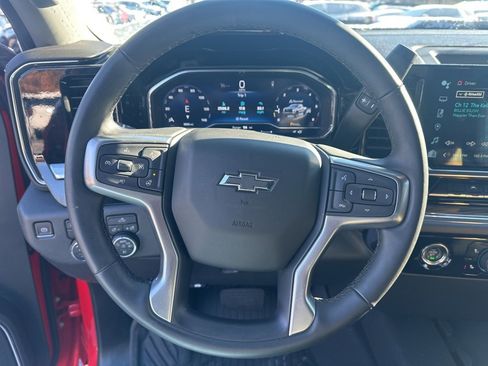 Used 2024 Chevrolet Silverado 1500 LT Trail Boss image 13