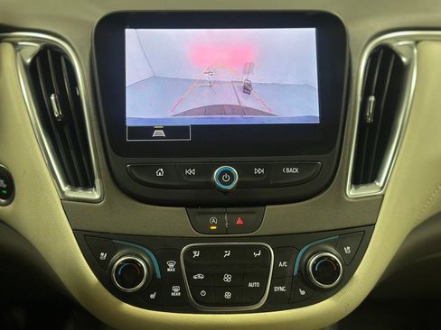 Used 2024 Chevrolet Malibu LT image 6