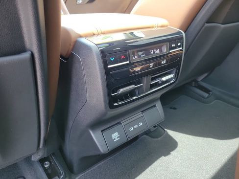 Used 2026 Acura MDX FWD w/ Technology Package image 16
