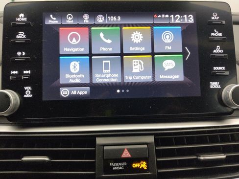 Used 2018 Honda Accord Touring image 25