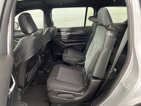 New 2025 Jeep Grand Cherokee L Laredo w/ Luxury Tech Group I image 10