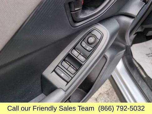 Used 2024 Subaru Crosstrek 2.0i Premium image 12