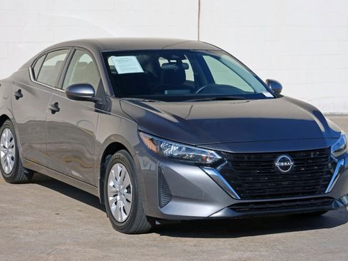 Used 2025 Nissan Sentra S FWD image 45