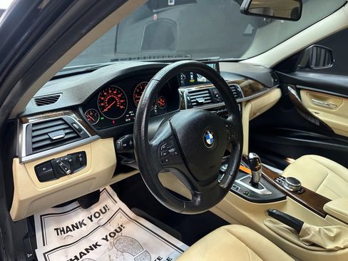 Used 2017 BMW 320i xDrive Sedan image 11