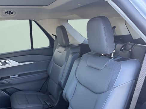 New 2026 Ford Explorer Active w/ Active Comfort Package image 14