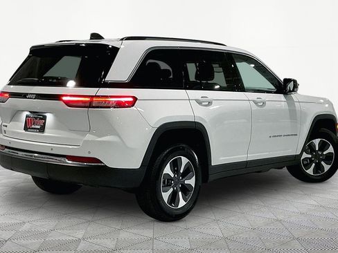 Used 2022 Jeep Grand Cherokee Limited 4xe image 6