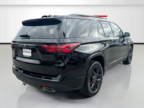Used 2023 Chevrolet Traverse Premier w/ Redline Edition FWD image 7