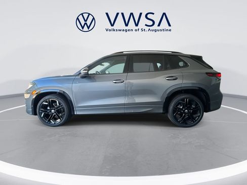 New 2026 Volkswagen Tiguan SE R-Line FWD image 4