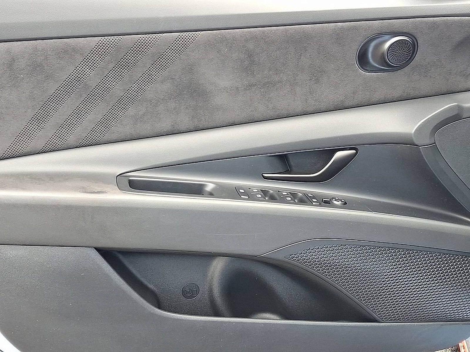 Used 2025 Hyundai Elantra N FWD image 14