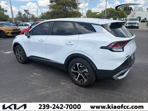 Certified 2024 Kia Sportage EX image 7