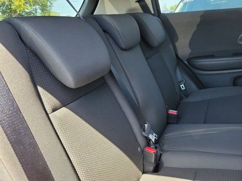 Used 2022 Honda HR-V EX image 10