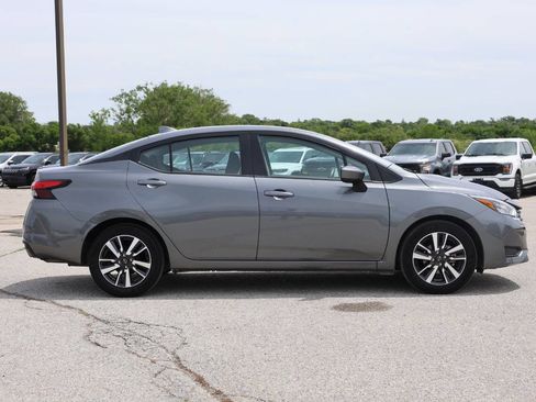 Used 2025 Nissan Versa SV FWD image 7