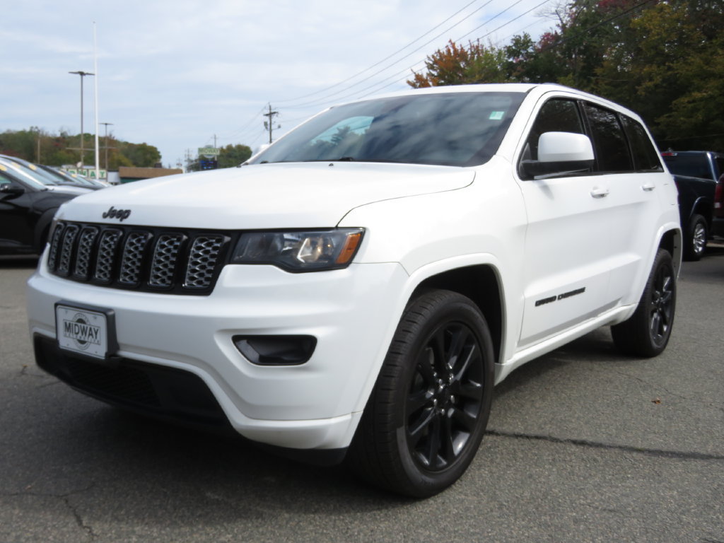 Used 2018 Jeep Grand Cherokee Altitude AWD/4WD image 1
