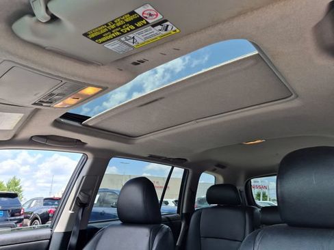 Used 2013 Toyota Highlander Limited FWD image 18