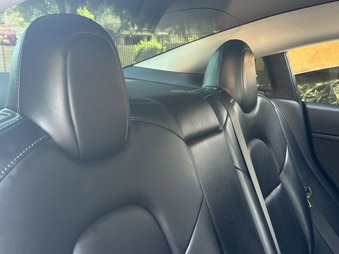 Used 2022 Tesla Model 3 Performance image 14