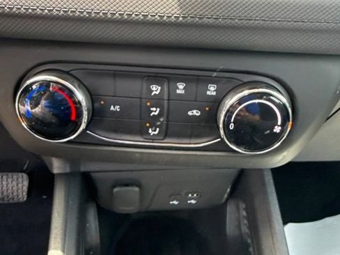 Used 2026 Chevrolet TrailBlazer LS FWD image 16