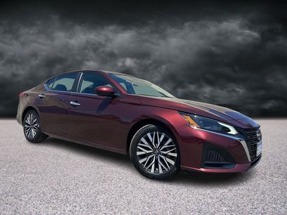 Used 2023 Nissan Altima 2.5 SV