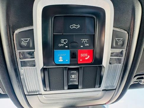 Used 2025 RAM 1500 Big Horn AWD/4WD image 16