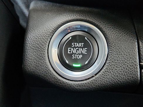 Used 2023 Buick Envision Essence w/ Sport Touring Package image 8