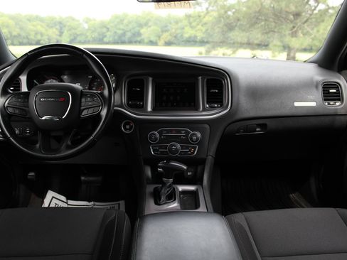 Used 2020 Dodge Charger SXT w/ Blacktop Package RWD image 10