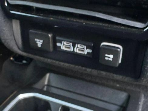 Used 2022 Jeep Wagoneer Series III w/ Flexible Seating Group RWD image 37