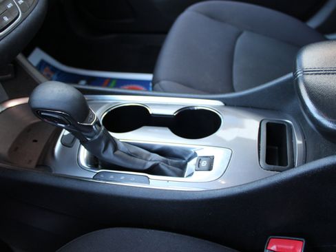 Used 2022 Chevrolet Malibu LT image 23