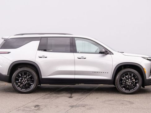 New 2026 Chevrolet Traverse LT w/ Midnight/Sport Edition AWD/4WD image 26