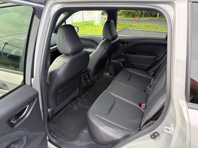 Used 2025 Subaru Forester Limited AWD/4WD image 18