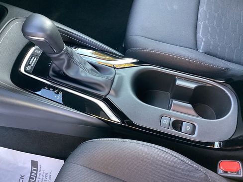 Used 2024 Toyota Corolla SE image 27