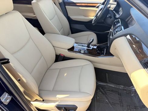 Used 2017 BMW X3 sDrive28i RWD image 11