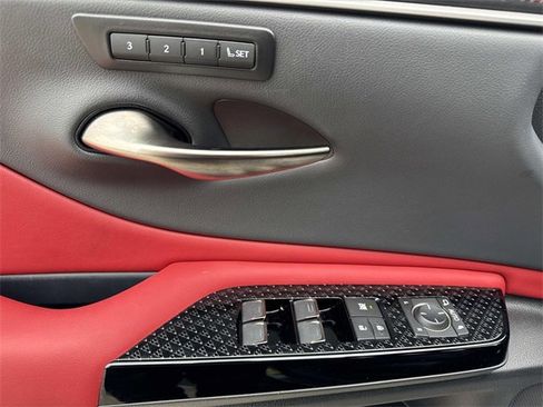 Certified 2025 Lexus ES 350 F Sport image 18